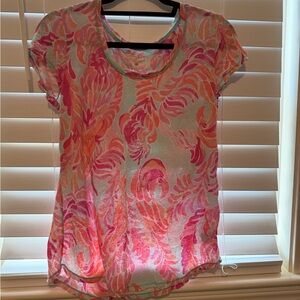 Lilly Pulitzer 🦜🩵🍉🐬Cap Sleeve Blouse Tee - excellent condition